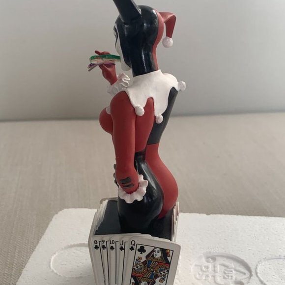 Harley Quinn Woman of DC Comic Universe Bust Statue - Picture 9 of 9